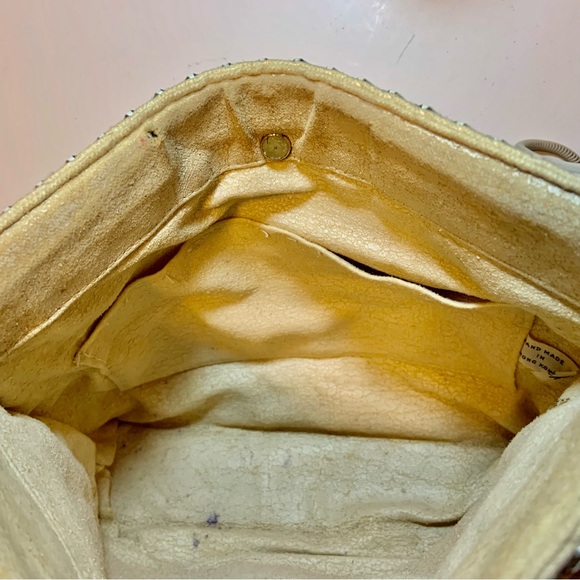 Vintage La Regale Cream Interlocking Beaded Crossbody Glamour Evening Party Bag - Picture 15 of 17